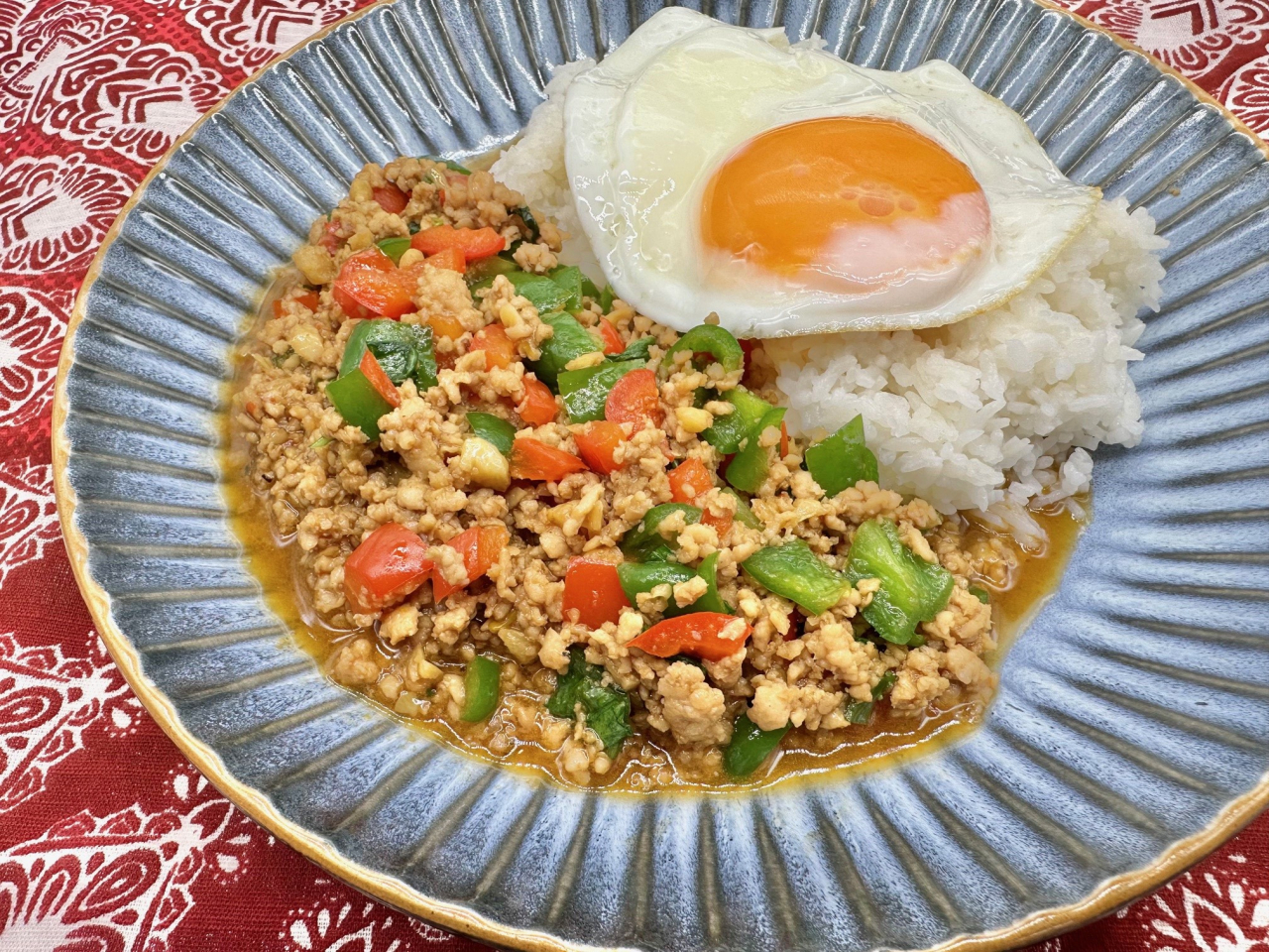 10/1～ガパオライスが仲間入りしました！